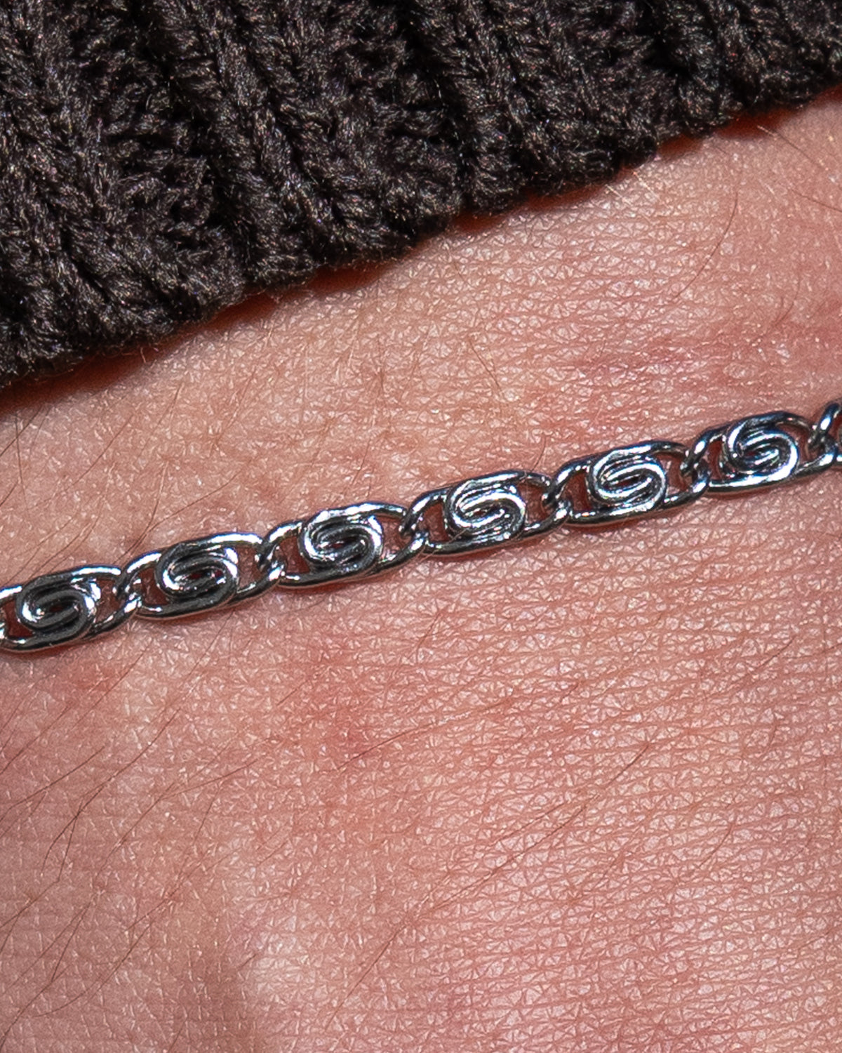 MESH ARMBAND